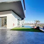 3980-magnifique Avec Piscine Villa